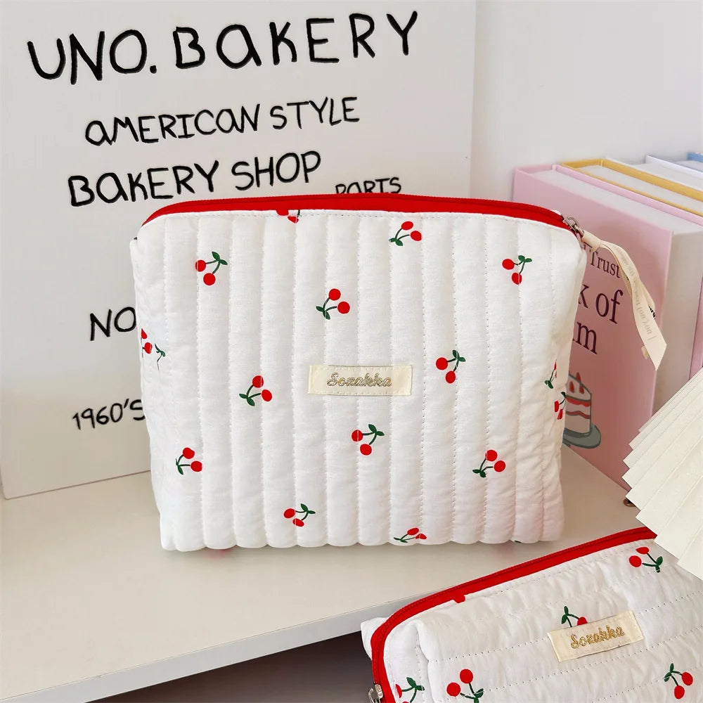 Quilted Cotton Ladies Travel Storage Bag Retro Cherry Women's Cosmetic Bags Cute Design Girls Pencil Case Makeup Bag Handbags
