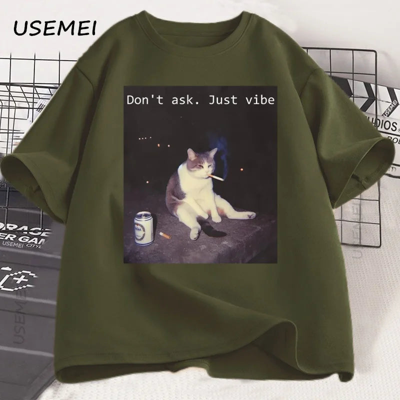 Retro Funny Smoking Cat Meme T Shirt Cigarette Cat Tee Kitty Printed T-shirt Y2k Short Sleeve T Shirts Loose Tees Oversized