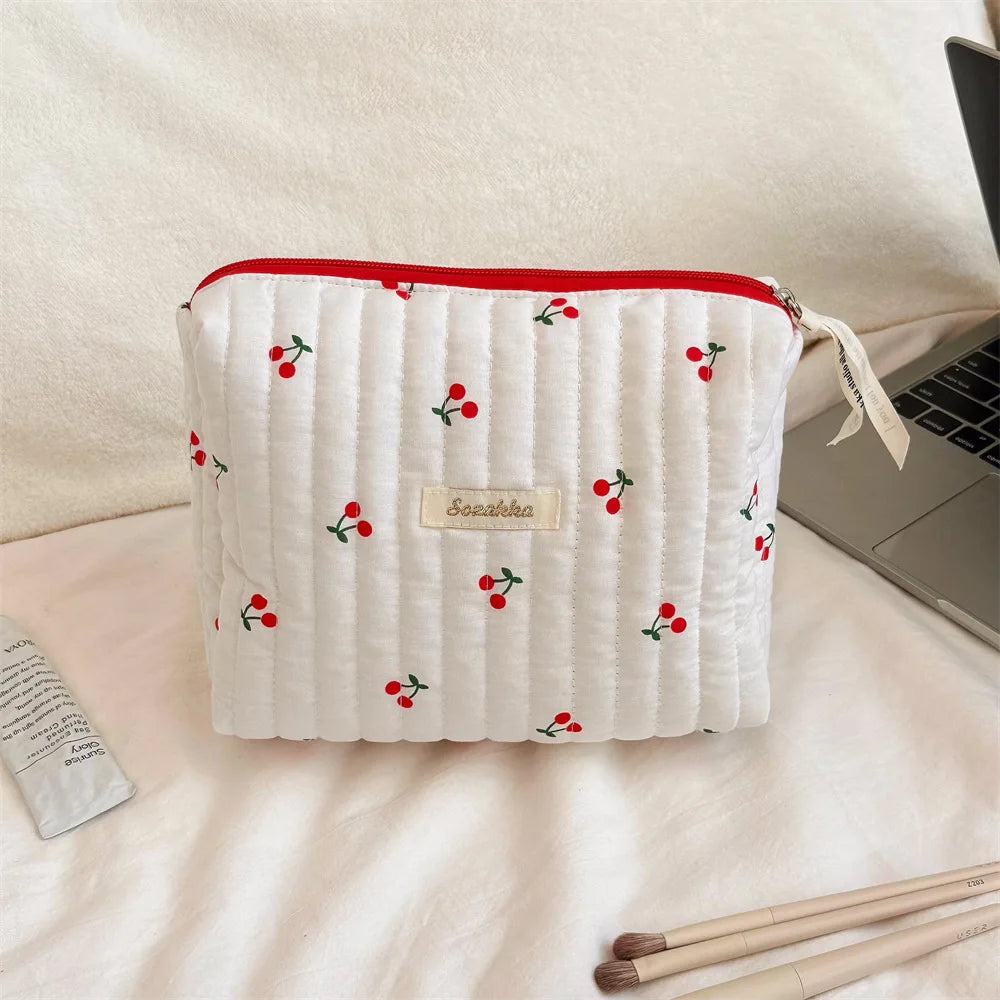 Quilted Cotton Ladies Travel Storage Bag Retro Cherry Women's Cosmetic Bags Cute Design Girls Pencil Case Makeup Bag Handbags