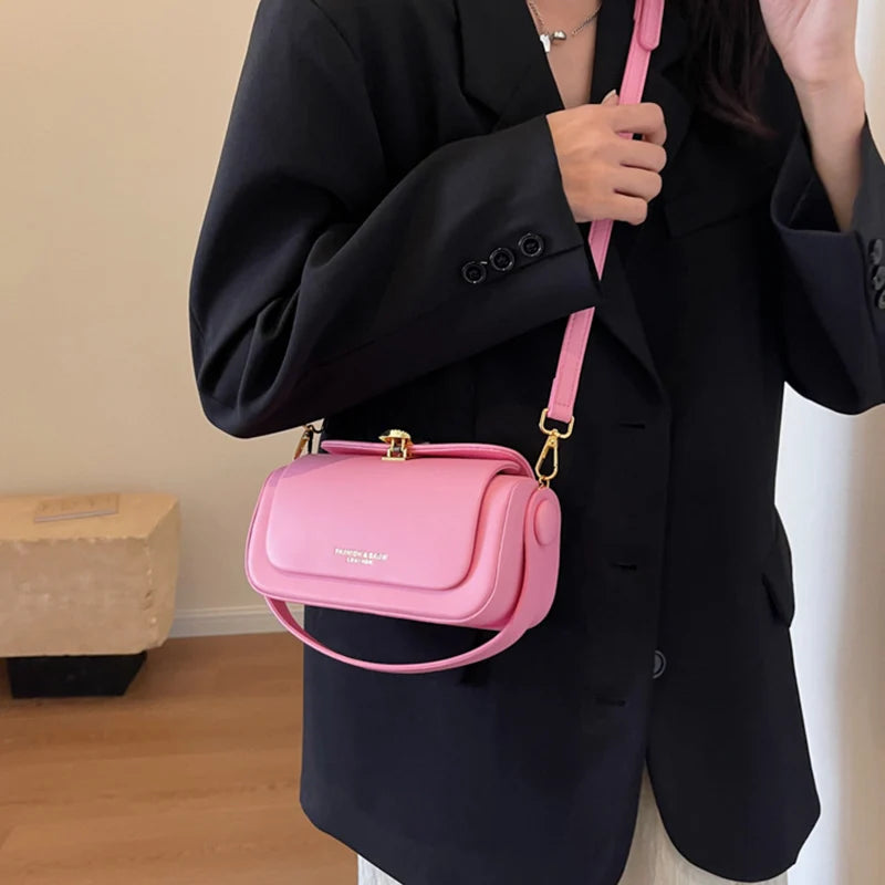 Classic Black Shoulder Bag Women's Versatile Retro Crossbody Square Bags 2024 New Large Capacity Textured Leather Flap Handbags