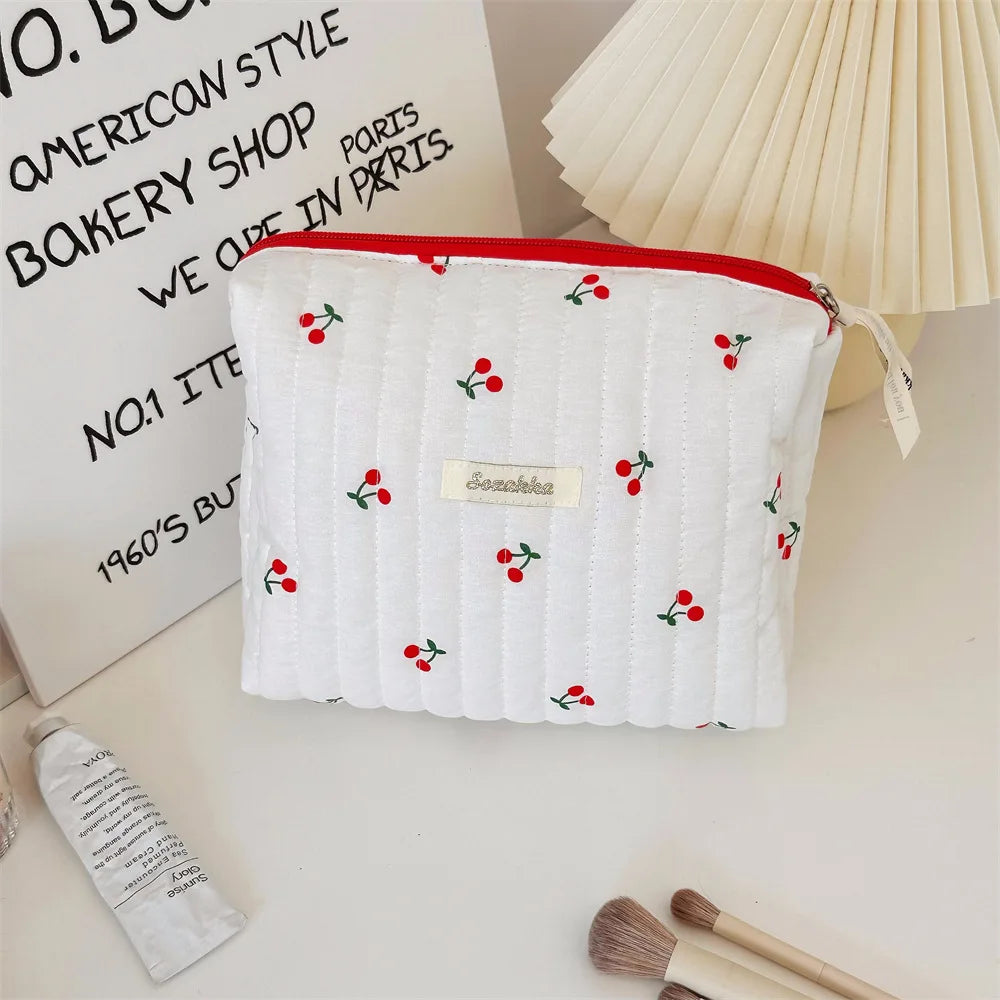 Quilted Cotton Ladies Travel Storage Bag Retro Cherry Women's Cosmetic Bags Cute Design Girls Pencil Case Makeup Bag Handbags