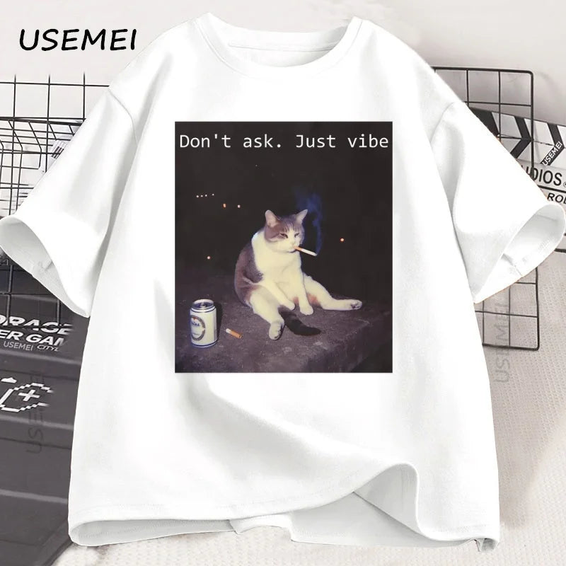 Retro Funny Smoking Cat Meme T Shirt Cigarette Cat Tee Kitty Printed T-shirt Y2k Short Sleeve T Shirts Loose Tees Oversized