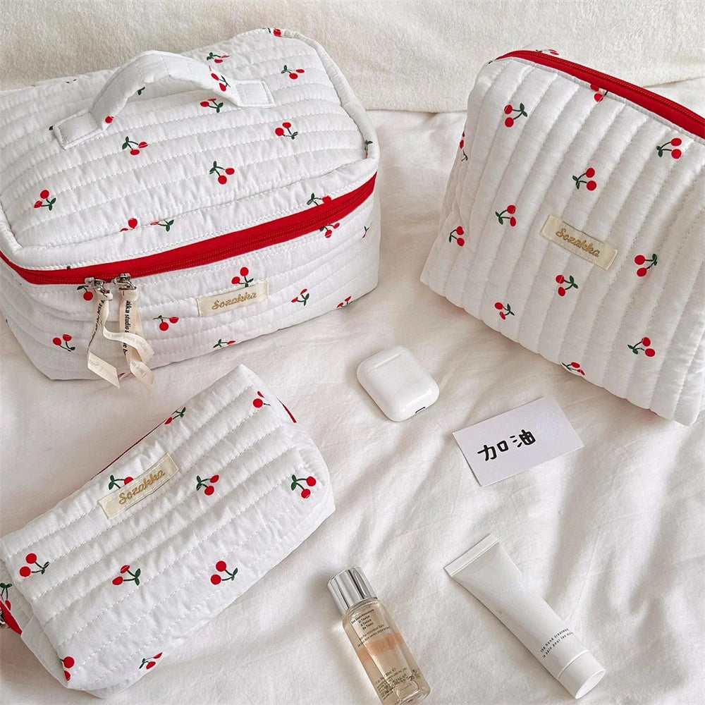 Quilted Cotton Ladies Travel Storage Bag Retro Cherry Women's Cosmetic Bags Cute Design Girls Pencil Case Makeup Bag Handbags