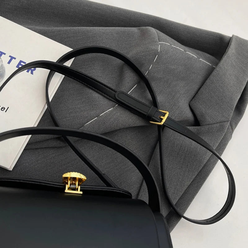 Classic Black Shoulder Bag Women's Versatile Retro Crossbody Square Bags 2024 New Large Capacity Textured Leather Flap Handbags
