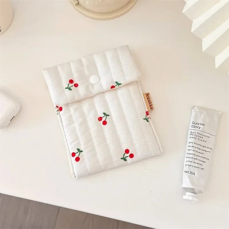 Quilted Cotton Ladies Travel Storage Bag Retro Cherry Women's Cosmetic Bags Cute Design Girls Pencil Case Makeup Bag Handbags