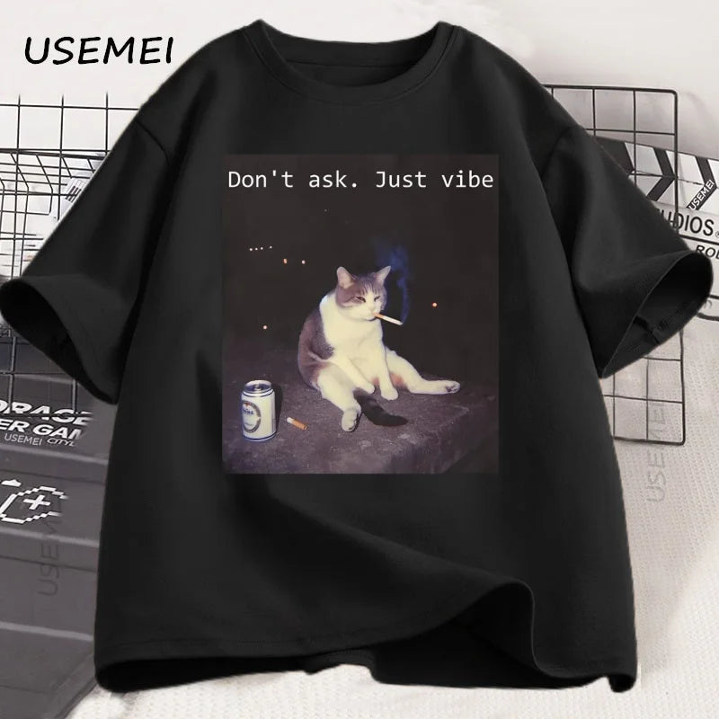 Retro Funny Smoking Cat Meme T Shirt Cigarette Cat Tee Kitty Printed T-shirt Y2k Short Sleeve T Shirts Loose Tees Oversized